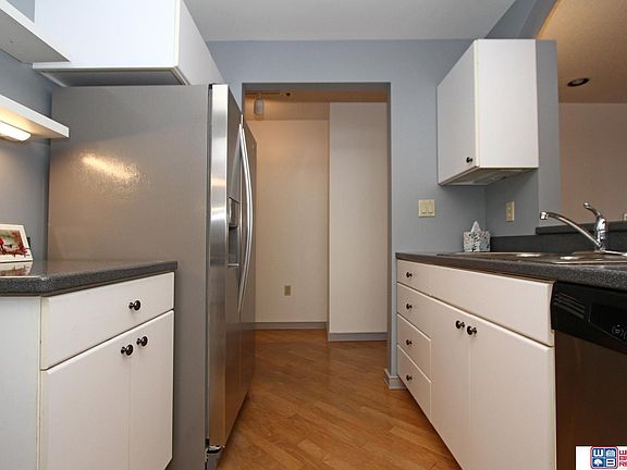 4th image of 128 N 13th St APT 608