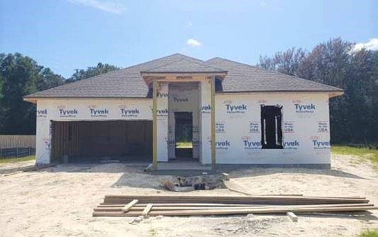 4th image of 441 SW Bellflower Dr