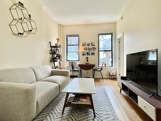 Rented by Compass | media 12