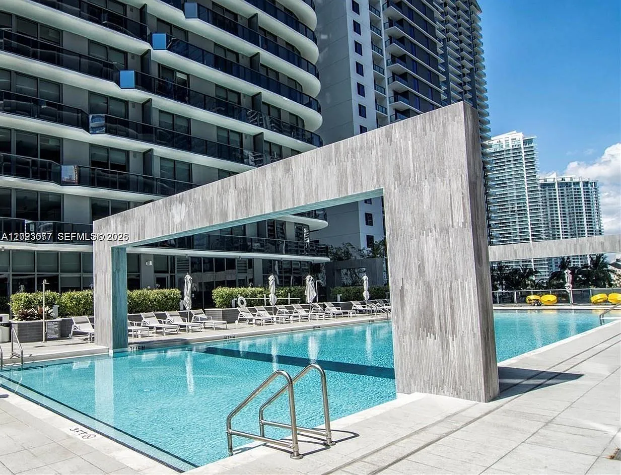 Brickell Heights East Con — Photo 3