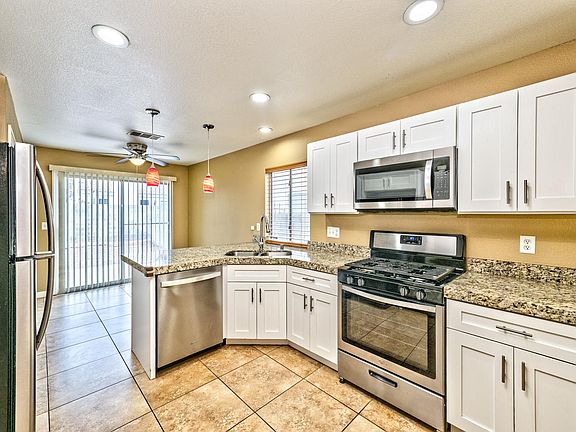 4th image of 7171 Paradise Bay Dr