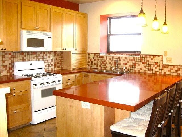 1st image of 1227 Cota Ave