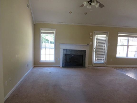 3rd image of 60 Cameron Dr