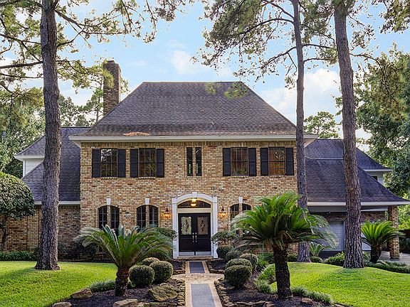 2nd image of 1923 Forest Garden Dr
