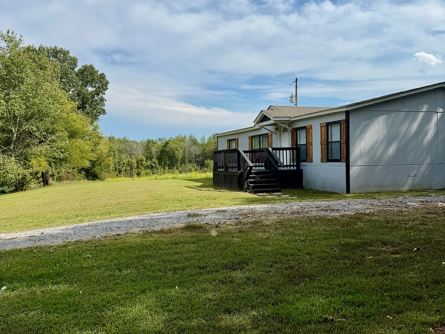 3 bed, 1456 sqft, $1,588 — Photo 2