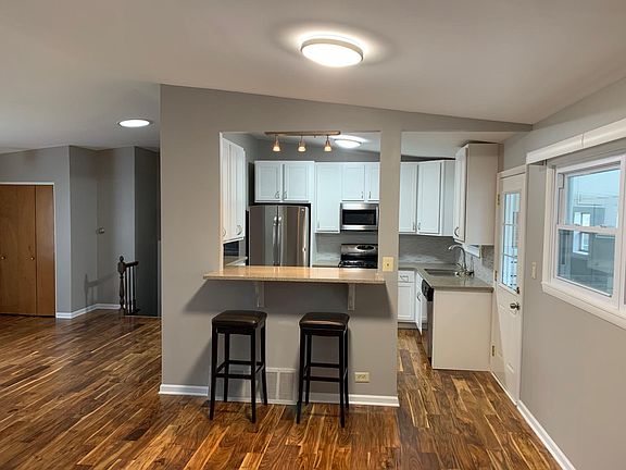 4th image of 2552 Jonquil Ln