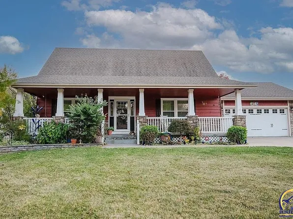 7217 SW Cannock Chase Rd, Topeka, KS 66614