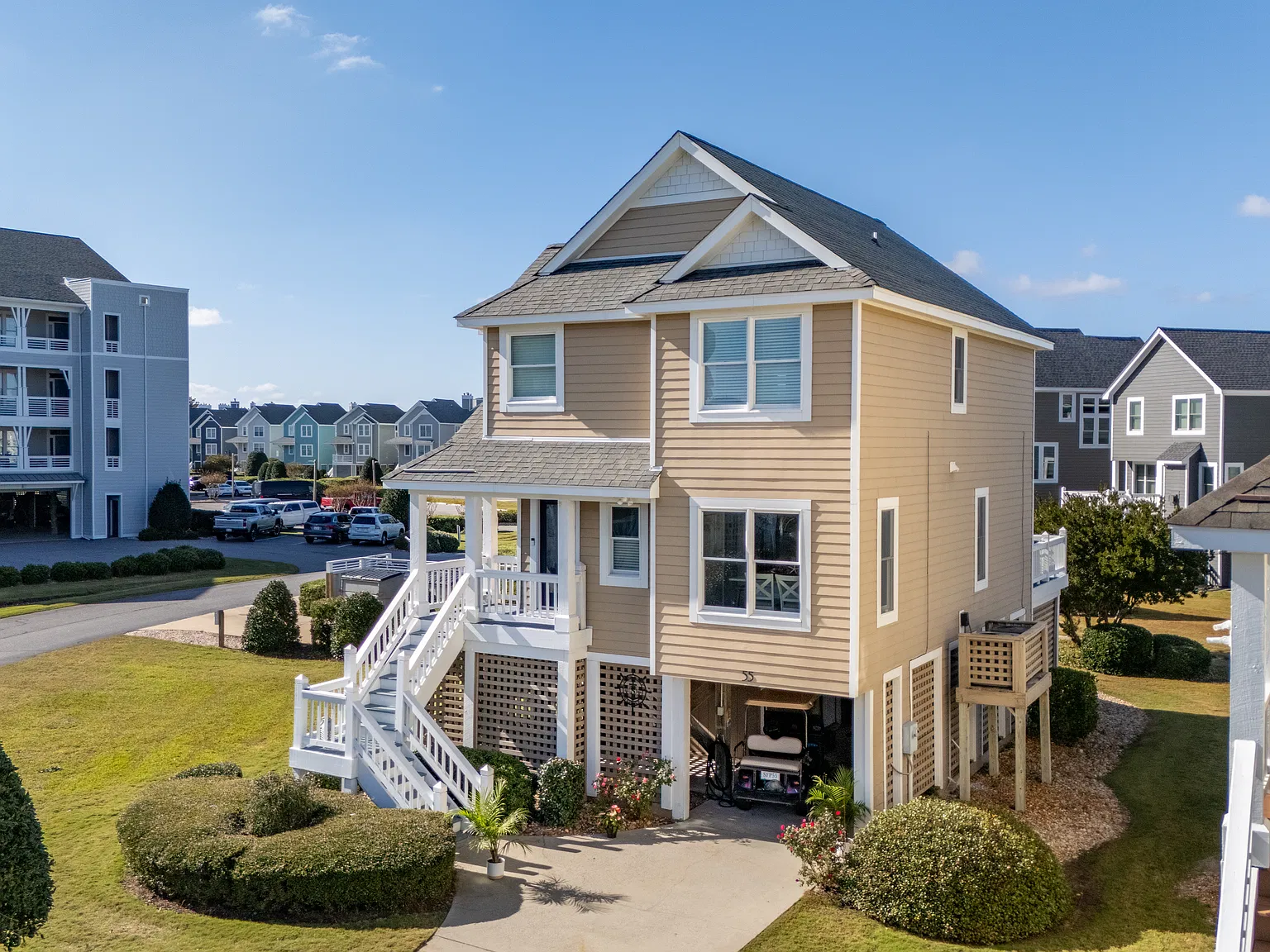 3 bed, 2.5 bath, 1570 sqft, $4,000 — Photo 1