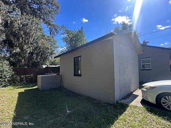 5th image of 821 CLEVELAND Avenue