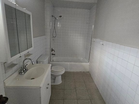 5th image of 232 Rankin St #2L