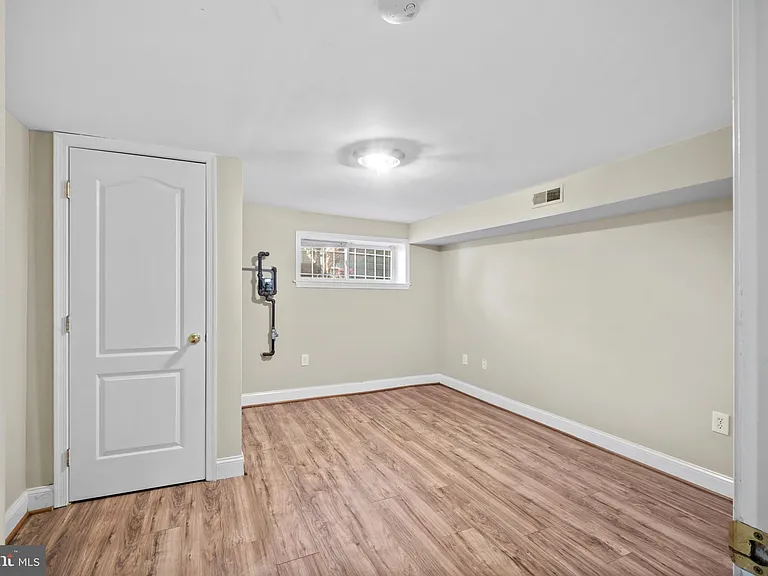 514 N Milton Ave — Photo 24