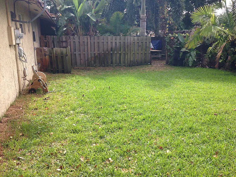 6147 SW 48th Ct #BACK — Photo 10