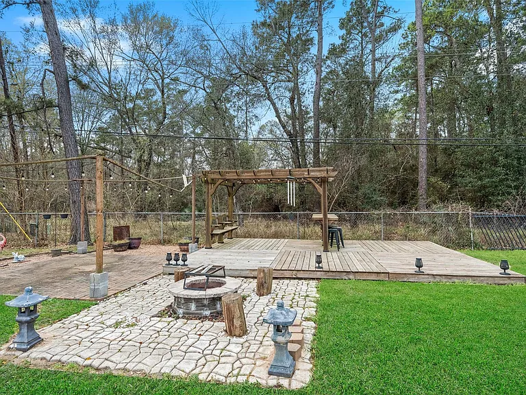 2438 Ripplewood Dr — Photo 30