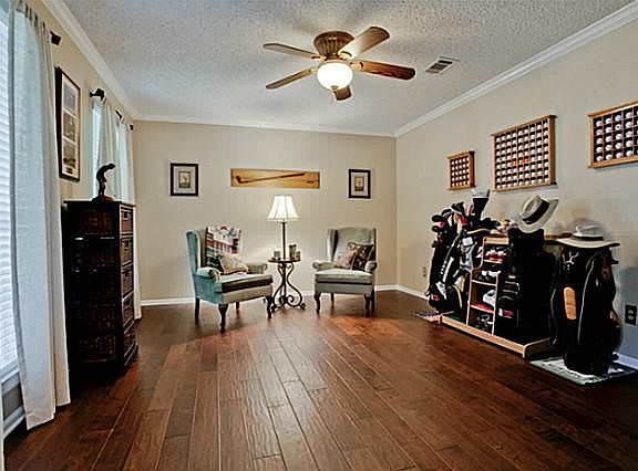 4th image of 1517 Fuqua Dr
