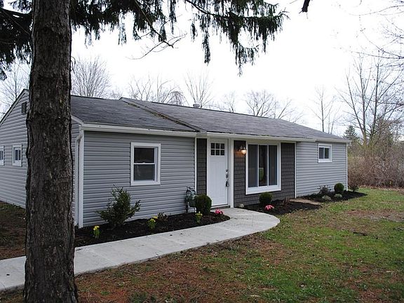 3rd image of 4045 Charles Dr