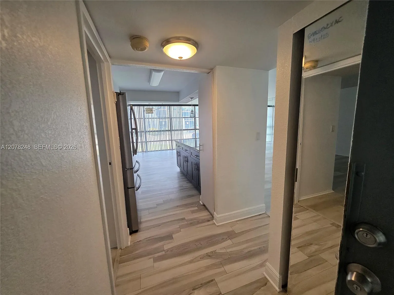 Desoto Park Condo — Photo 2