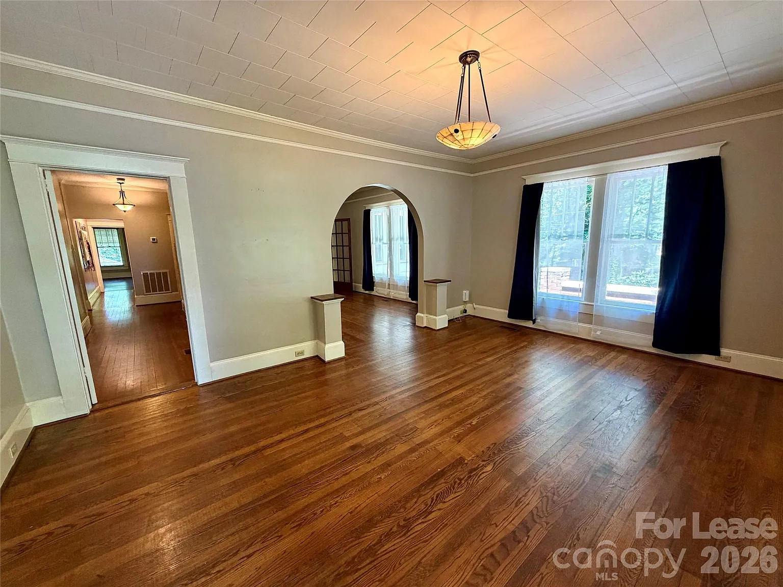 3 bed, 2.0 bath, 2153 sqft, $1,995 — Photo 4