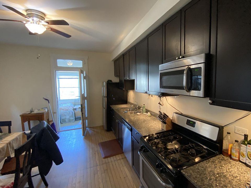 1st image of 5707 N Clark St APT 2R