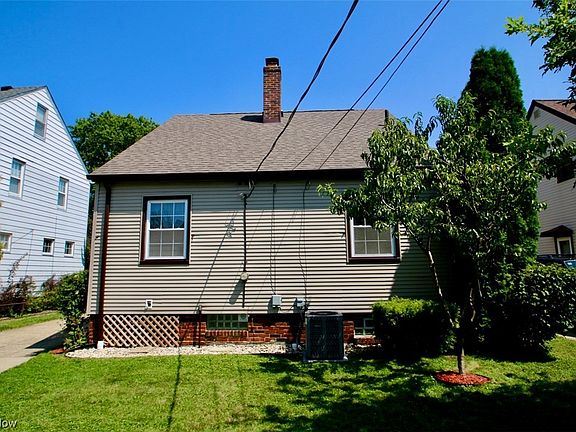 4th image of 310 E 197th St