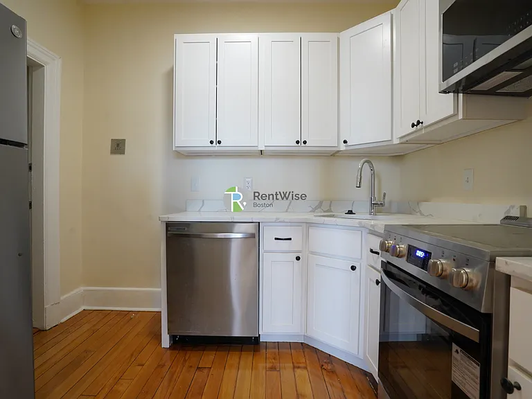 1212 Commonwealth Ave #1 — Photo 11