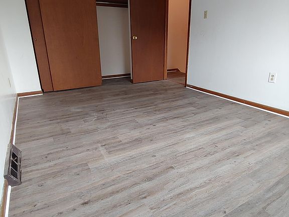 4th image of 62 E Duncan St APT 1