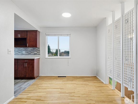 5th image of 23114 110th Avenue SE