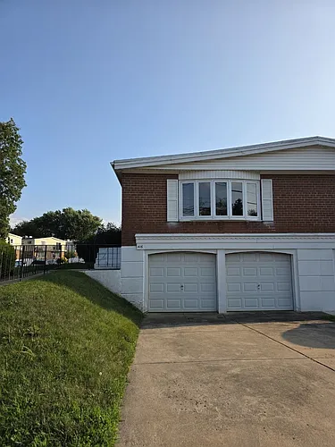 416 Tomlinson Rd Photo 1