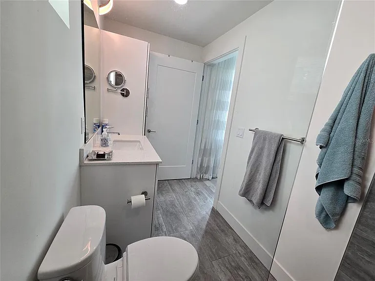 1709 N Tamiami Trl #201 — Photo 10