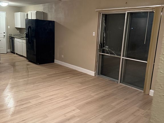 3rd image of 1401 Janann Ave