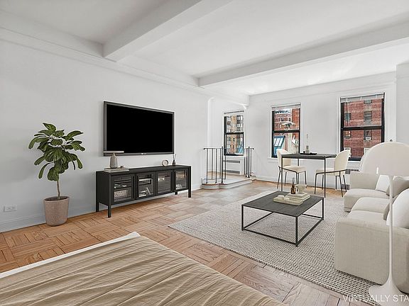 4th image of 123 E 37th St #7D