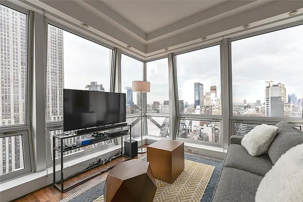 Rented by 212 Consulting Corp | media 18