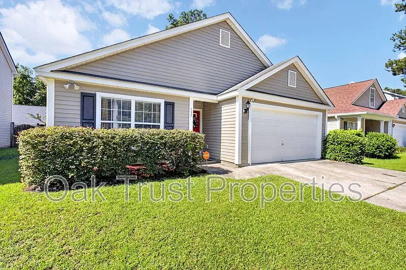 3 bed, 2.0 bath, 1539 sqft, $1,925 — Photo 1