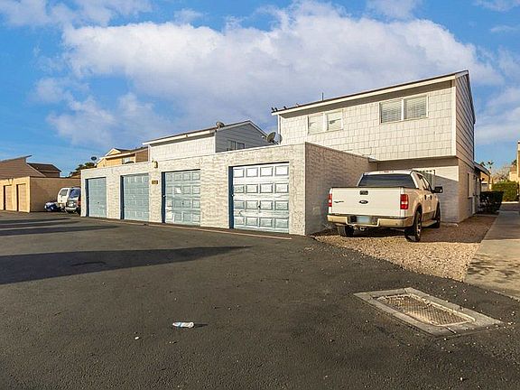 4th image of 5125 Golden Ln