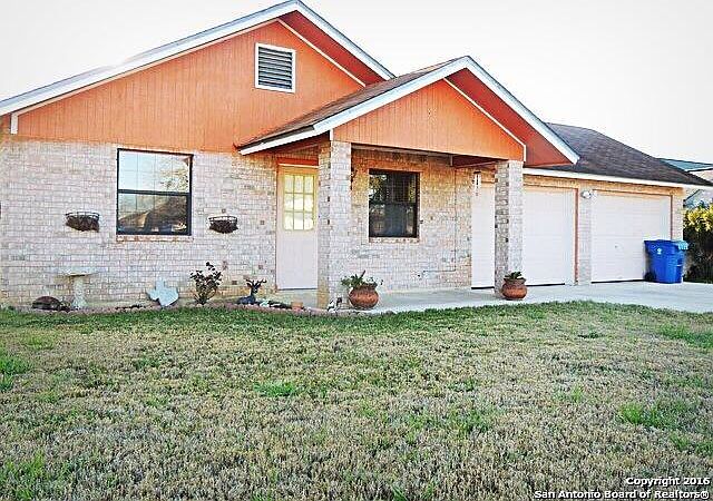 1st image of 210 Windcrest