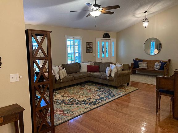 4th image of 707 Chesswood Ct