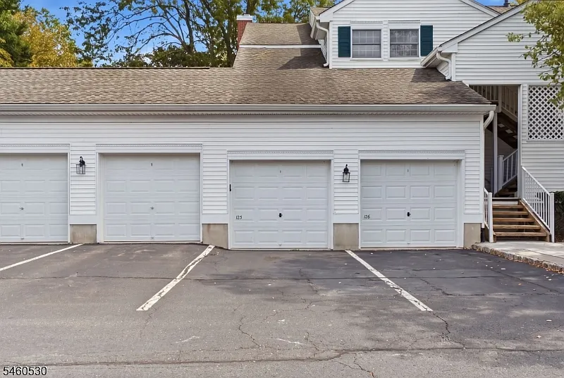 2 bed, 1.0 bath, 1000 sqft, $2,750 — Photo 2