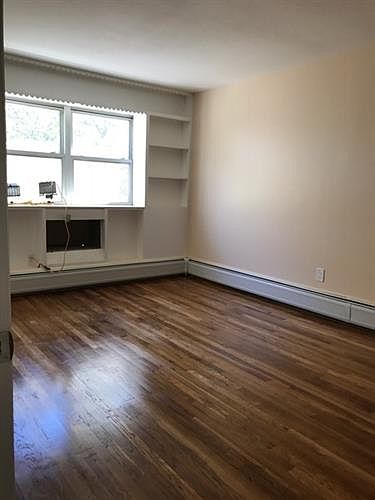 2nd image of 25 Sunset Ave #2