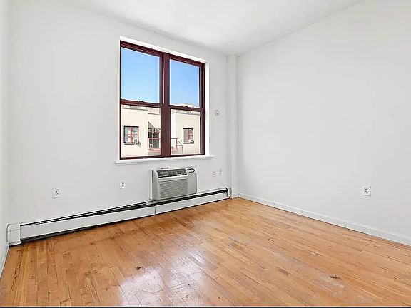 4th image of 190 E 7th St APT 411