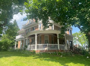 147 S 8th Ave #4, West Bend, WI 53095