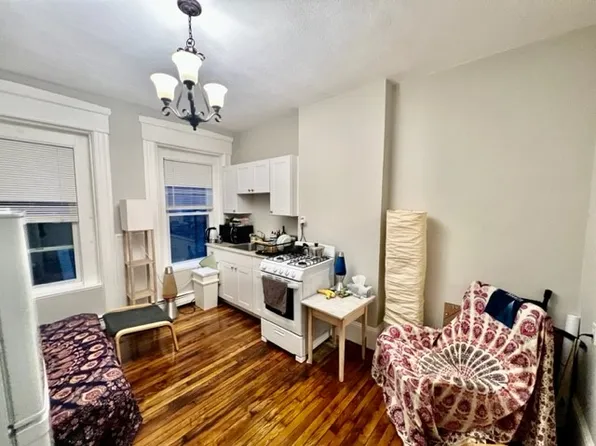 21 Sheafe St, Boston, MA