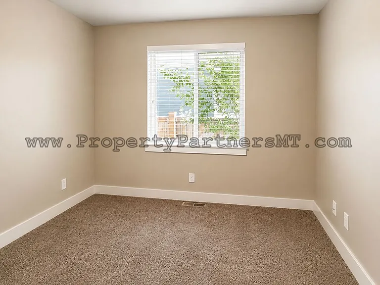 3157 Spring Ridge Dr — Photo 10