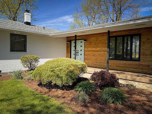 5th image of 2355 S Sheridan Ave