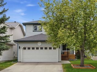 3725 N Douglas Ridge Way SE, Calgary, AB T2Z3B7