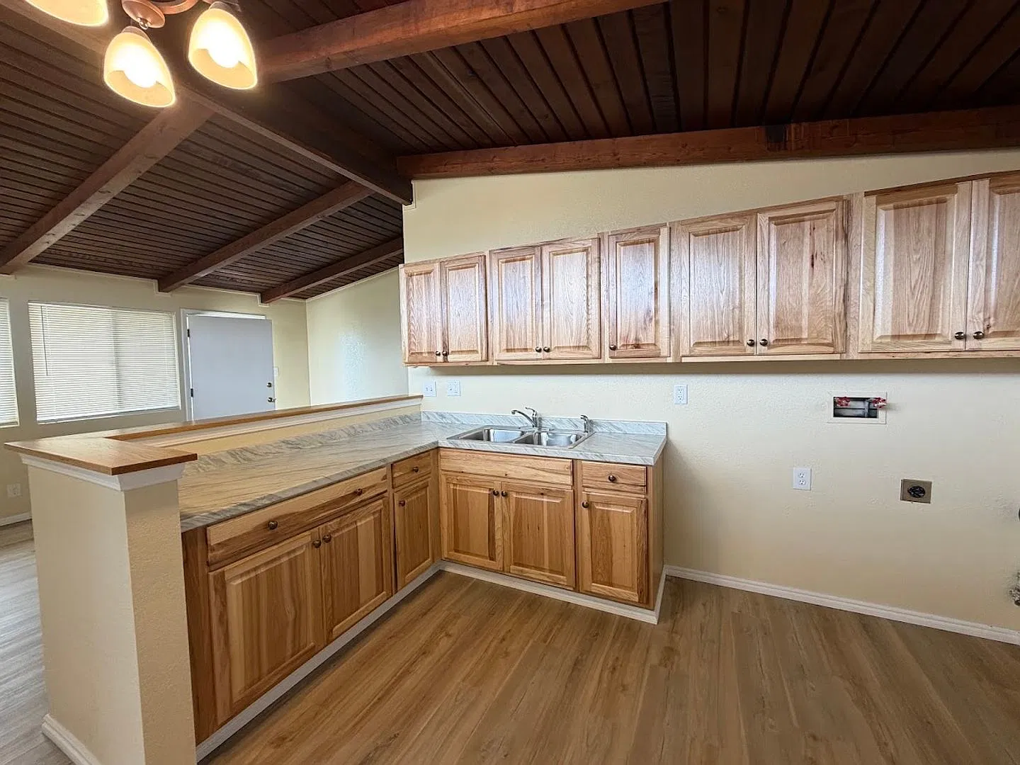 1314-1316 Williams PRM: Marlene (2) — Photo 3