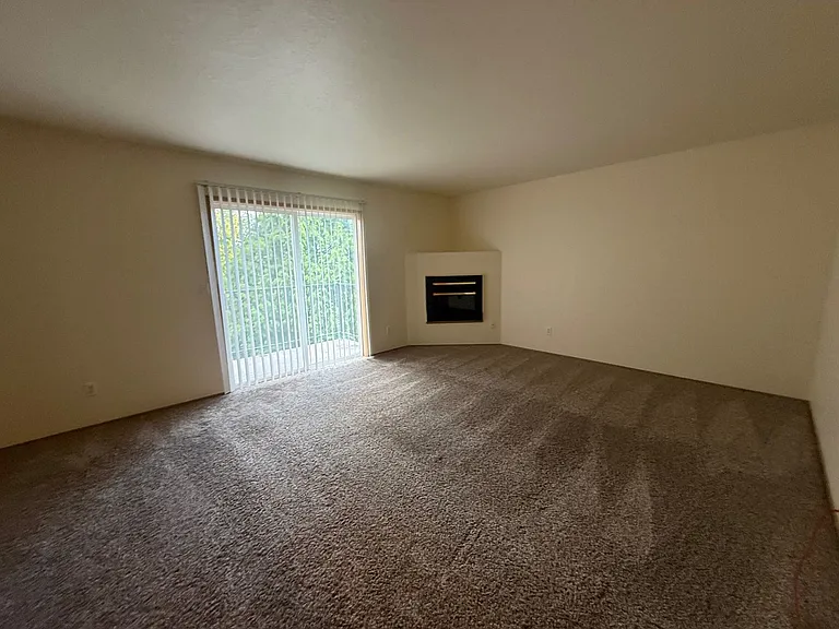1718 SE 11th Ave — Photo 15