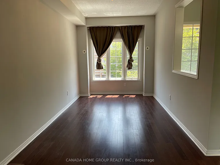 435 Hensall Cir #43 — Photo 2