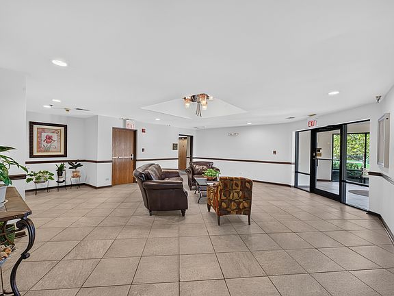 4th image of 815 Leicester Rd #320A