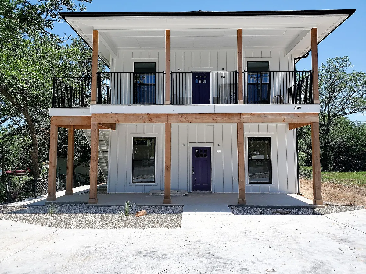 Building Photo - 1360 W McNeill St #101
