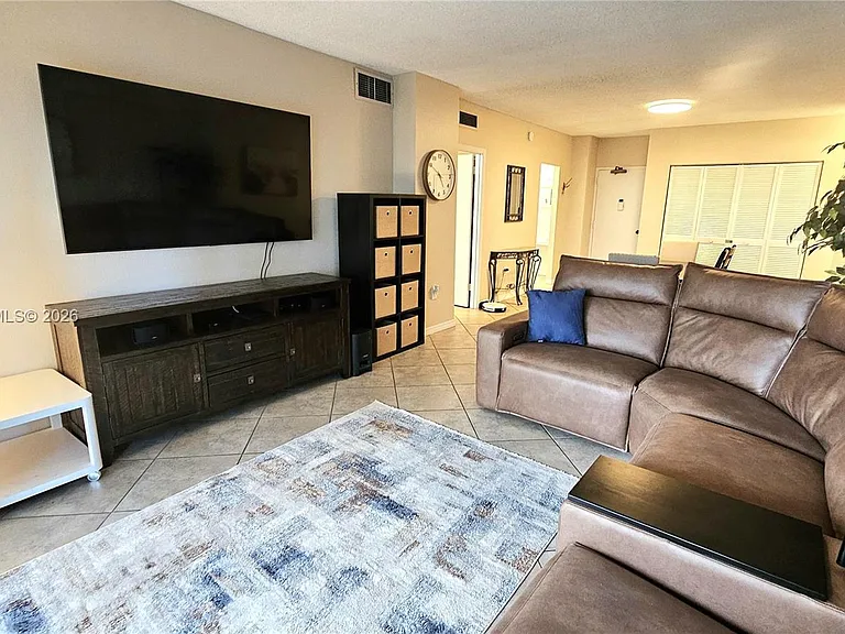1980 S Ocean Dr #4L — Photo 11