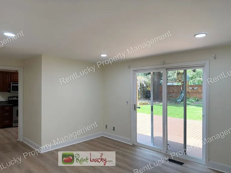 31911 42nd Ave SW — Photo 22